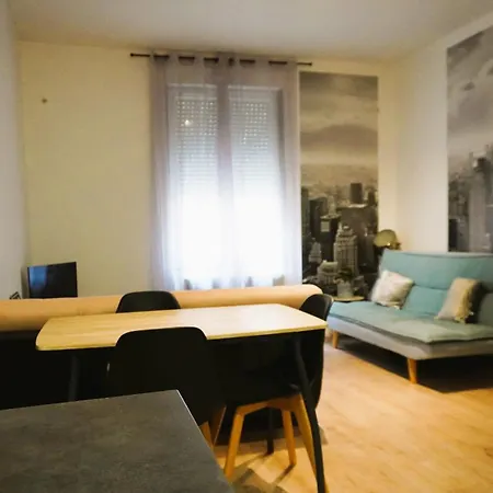 L'industriel Narbonnais 아파트